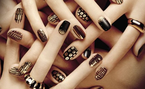 Beautiful-Black-New-Year-Nail-Art