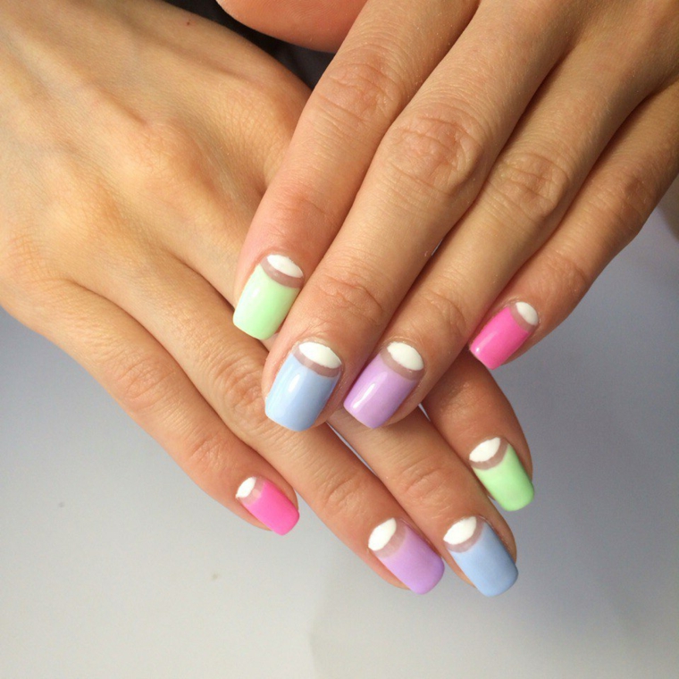 French manicure inversa, unghie gel semplici, forma unghia squadrata