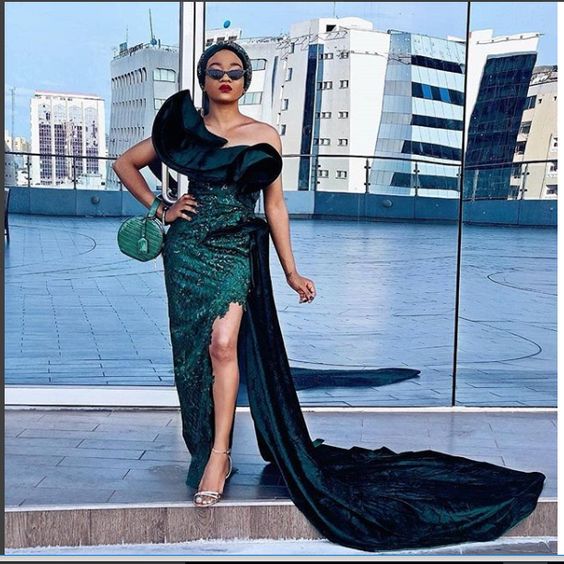 2019 Absolutely Beautiful Asoebi Long Gown Styles